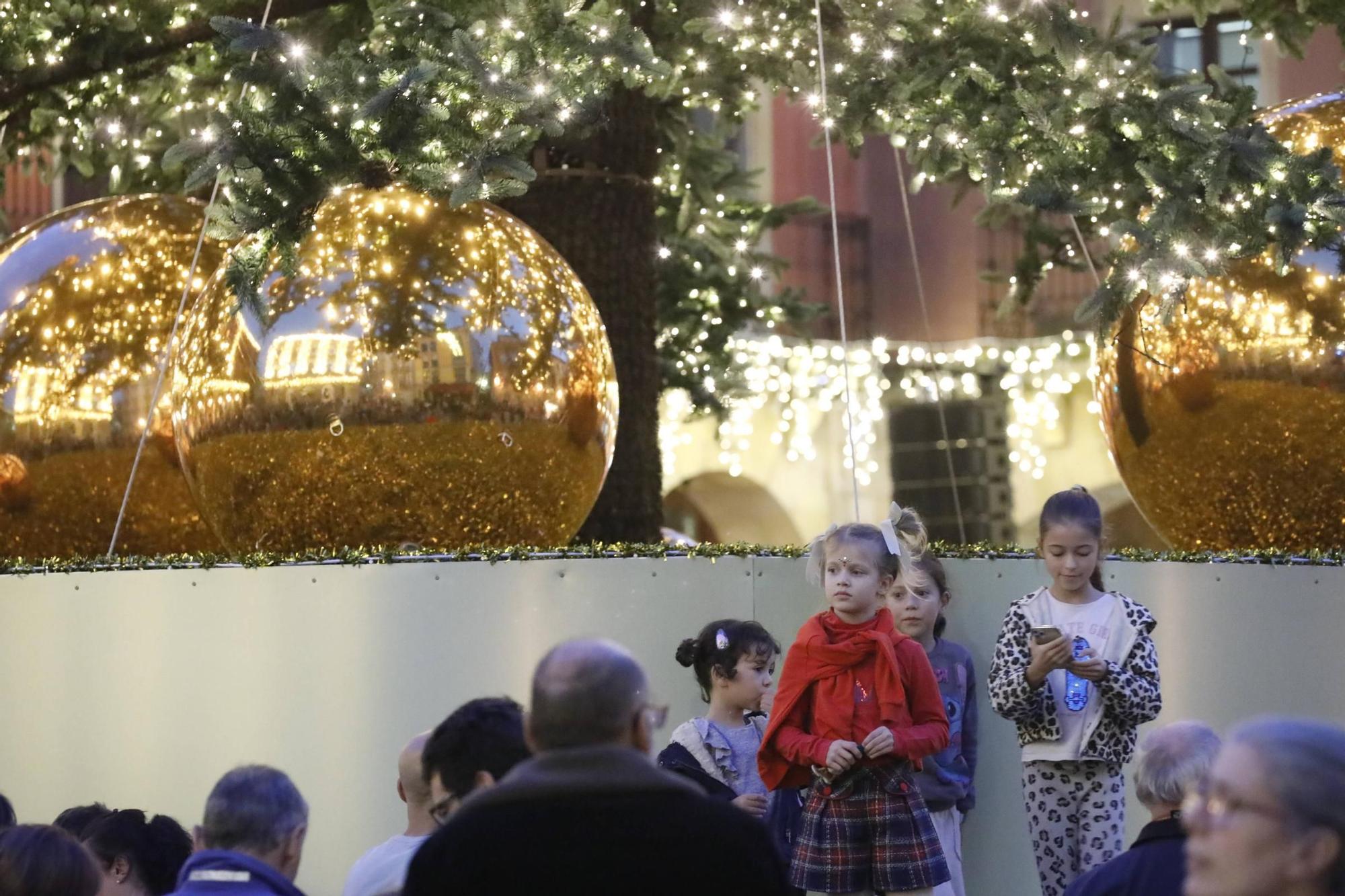 Así fue el encendido del alumbrado navideño de Gijón