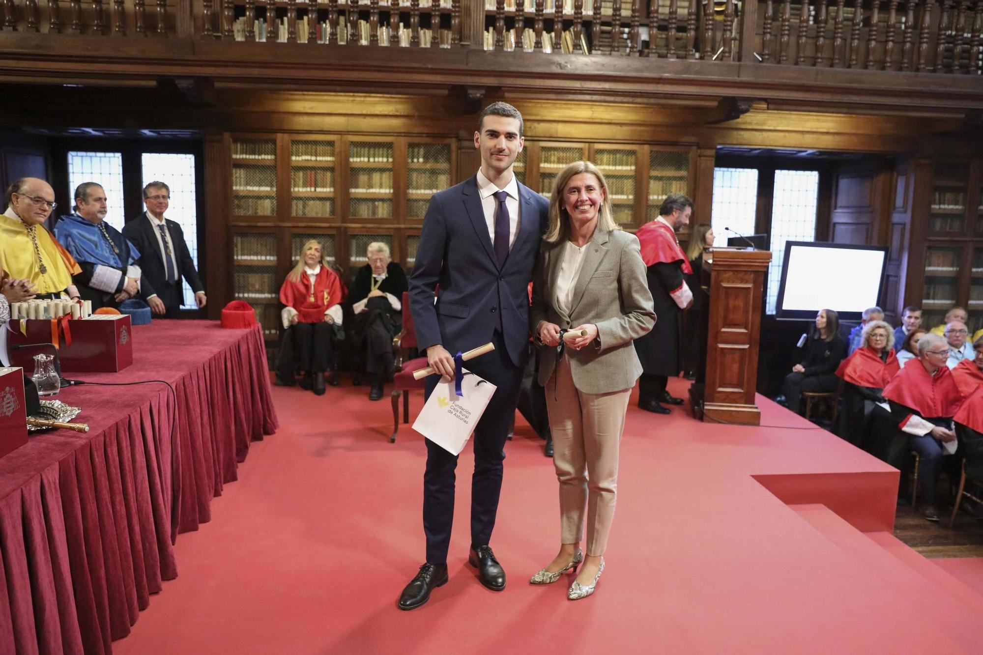 En imágenes: Así fue la entrega de premios a los mejores expedientes de la Universidad de Oviedo 2024