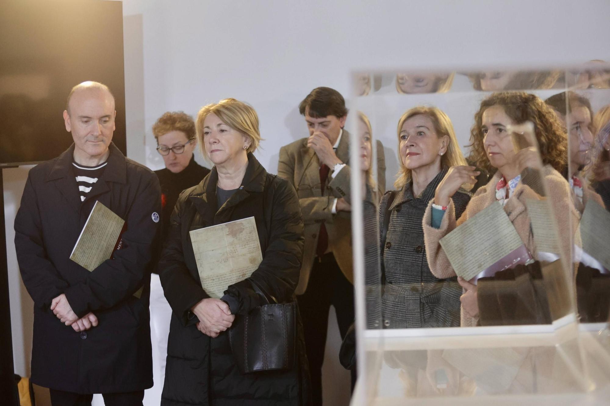 Exposición del documento fundacional del monasterio de San Salvador de Cornellana