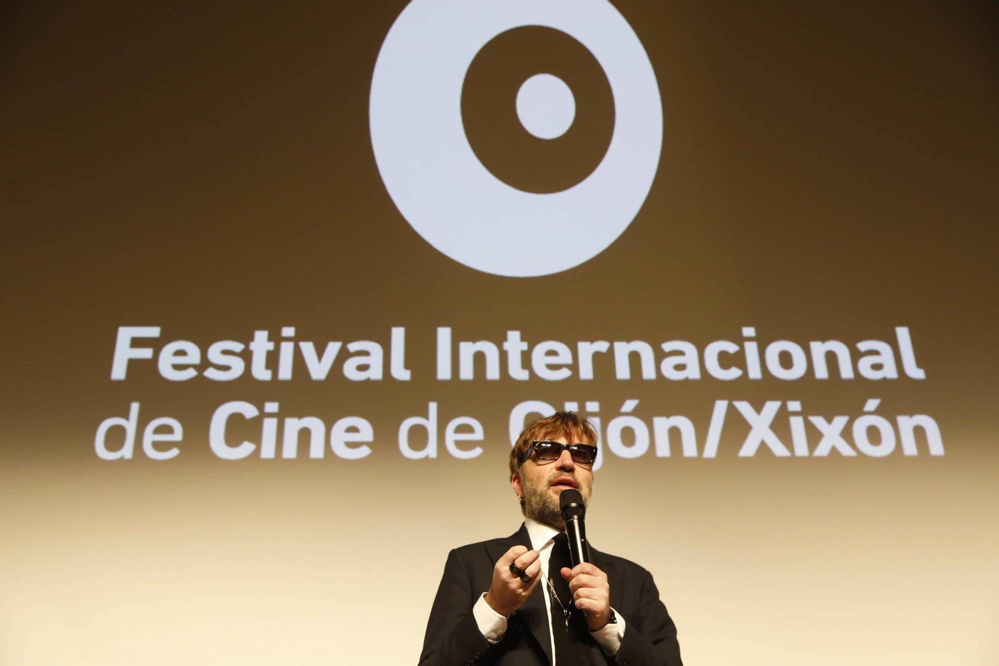 La película de Albert Serra sobre el toreo provoca el primer lleno en el Festival de Cine de Gijón (en imágenes)