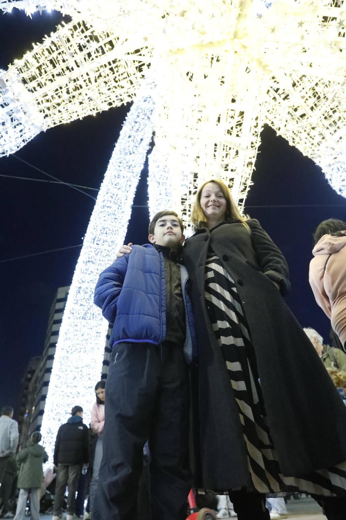 Así fue el encendido del alumbrado navideño de Gijón