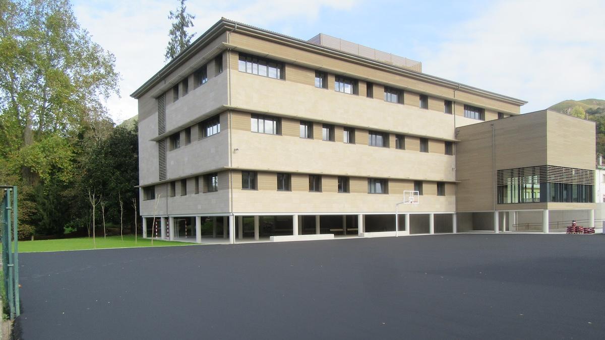 El nuevo edificio del instituto de Cangas de Onís, listo para revista