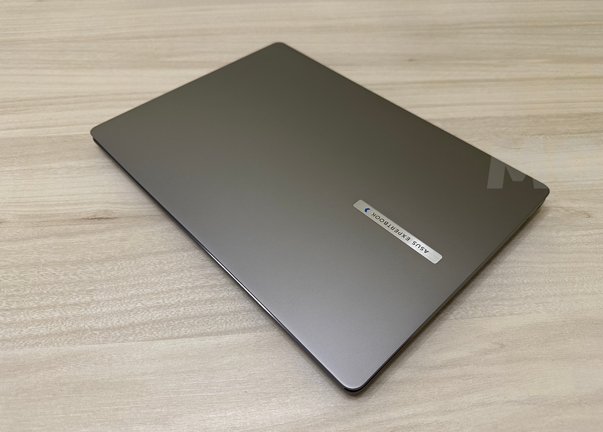 ASUS ExpertBook P5