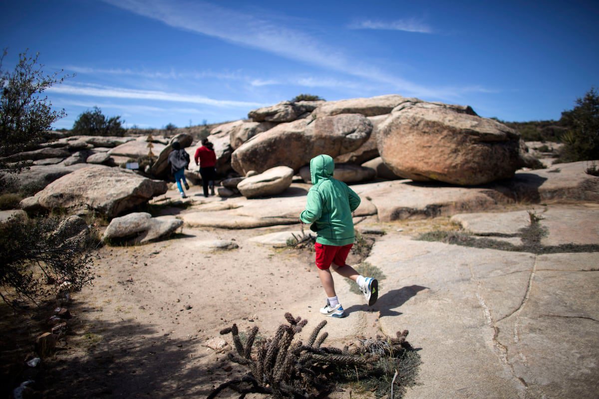 Viaje a La Rumorosa, la ciudad de los OVNIs en México | Escapadas | El Viajero