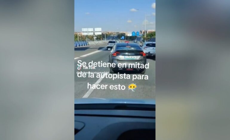 Veinte segundos de incertidumbre: un conductor se para en mitad de la autopista en Madrid y nadie sabe la razón