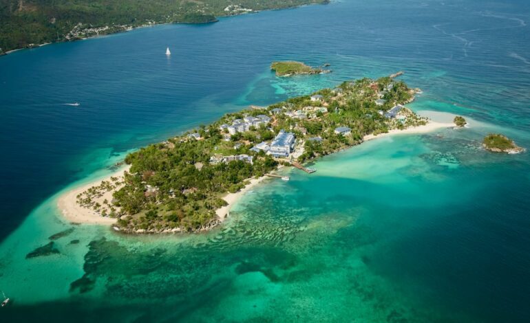 Así es Cayo Levantado, una isla de película en la bahía de Samaná | El Viajero