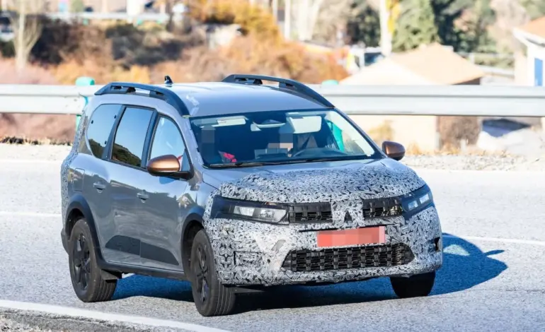 El Dacia Jogger 2025 ya rueda por carreteras españolas