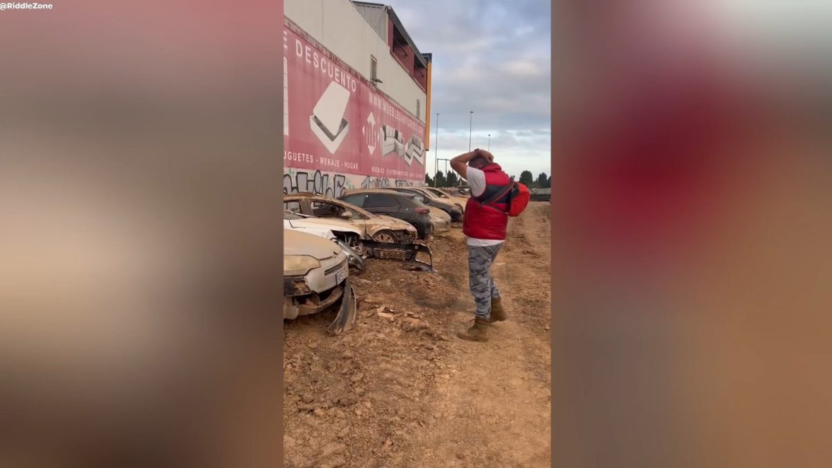 Un hombre encuentra su coche 26 días después de la dana: su reacción no tiene precio