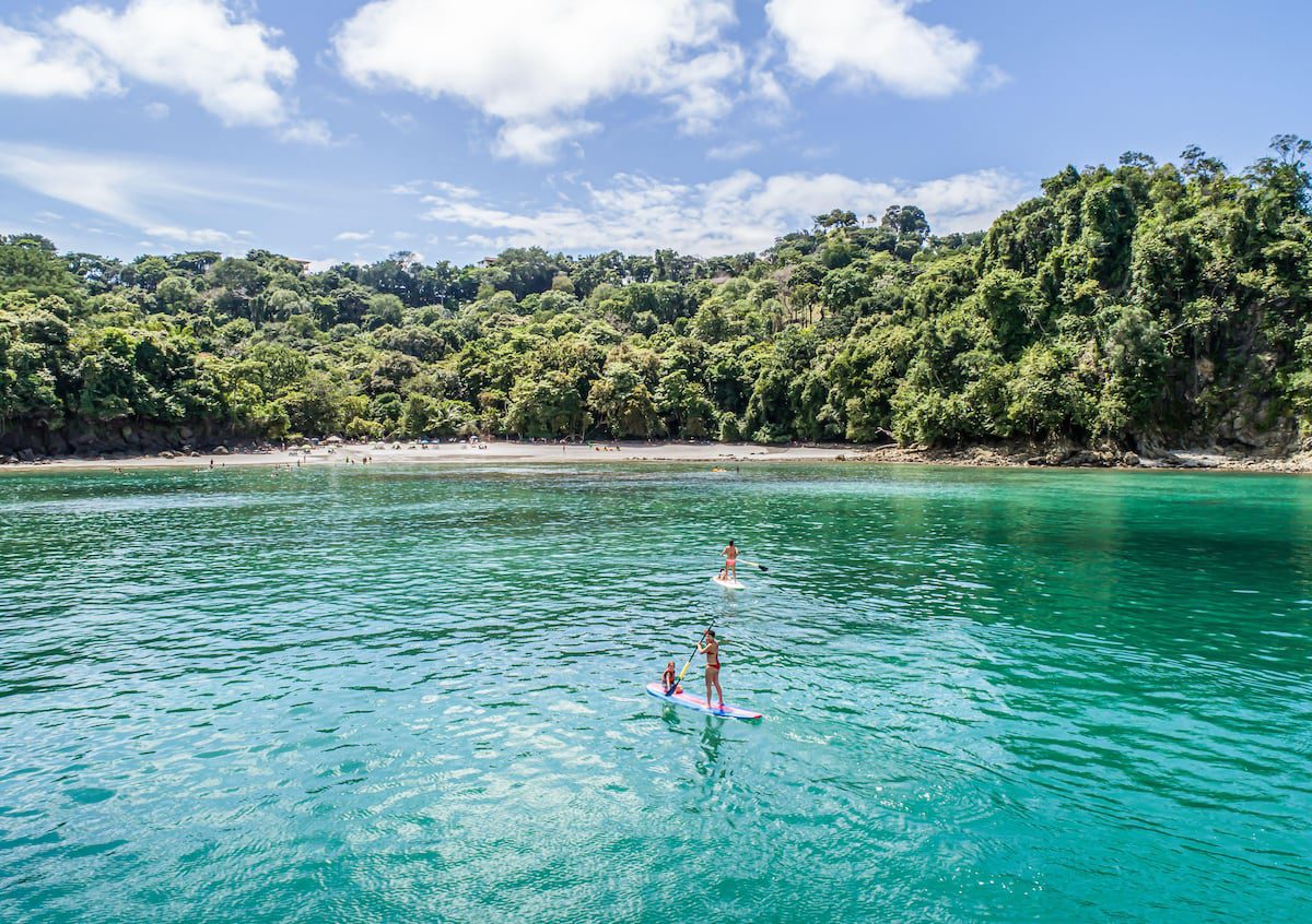 Costa Rica en familia: volcanes, selvas tropicales, playas paraíso y muchos animales | Viajes | El Viajero