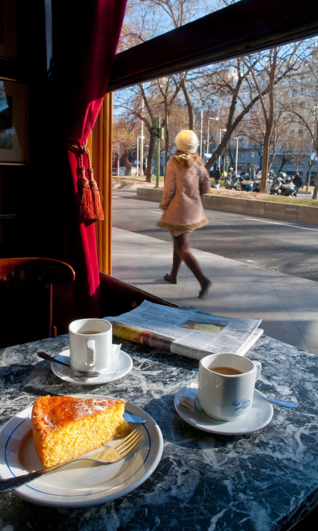 Desayuno para dos en Café Gijón, Madrid