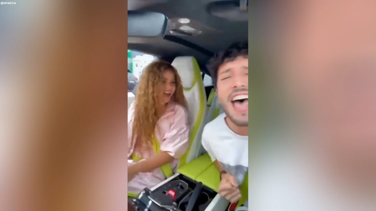 “¿No me crees?”: Shakira y Sebastián Yatra aparecen juntos en el Lamborghini de la cantante y ella promete que va a hacer esto