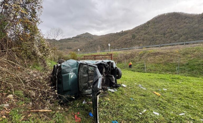 ACCIDENTE ALLER | Hablan quienes conocían a Josefina, la mujer fallecida en el accidente de Aller y que siempre ayudaba sus vecinos: «Estamos destrozados»