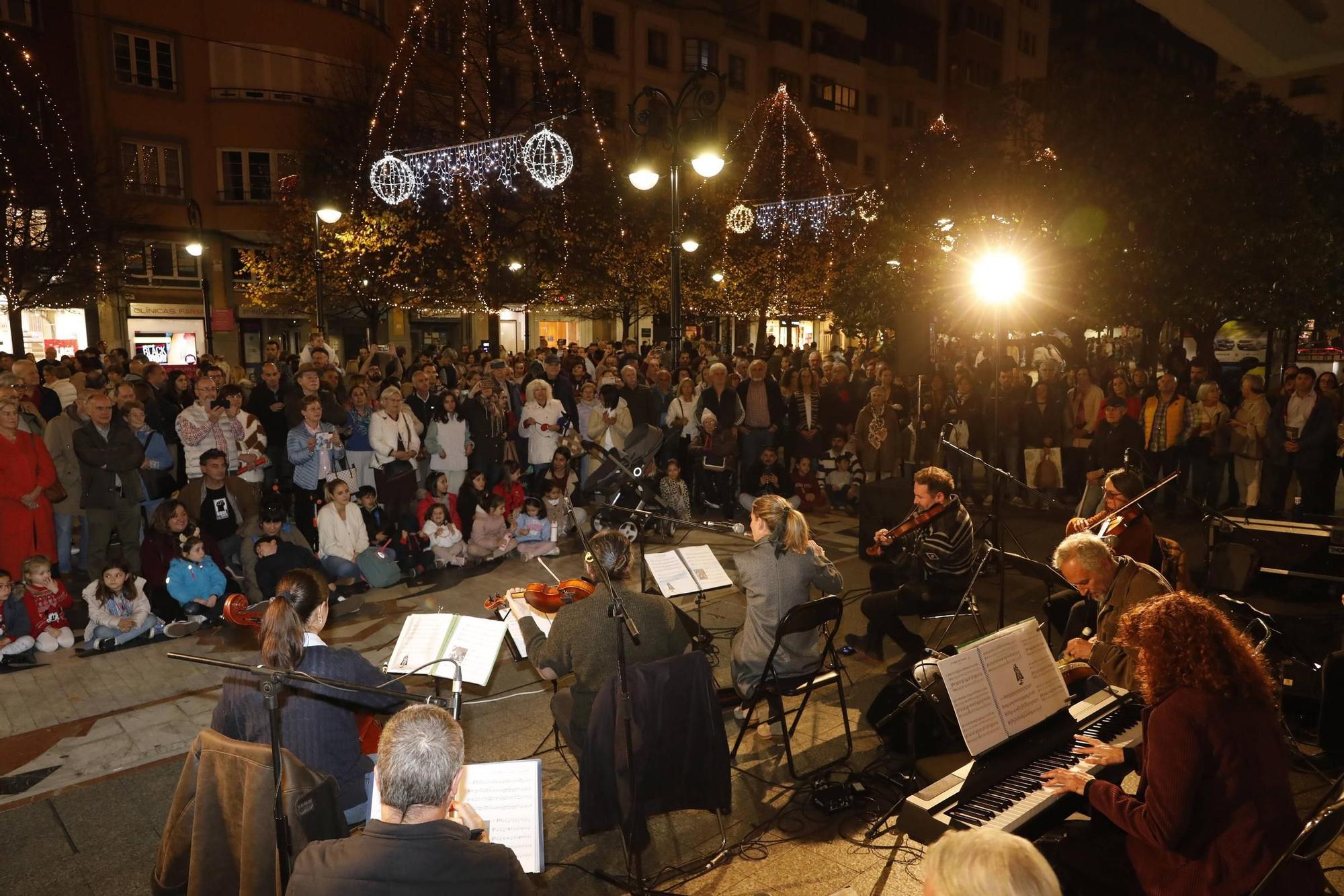 Así fue el encendido del alumbrado navideño de Gijón