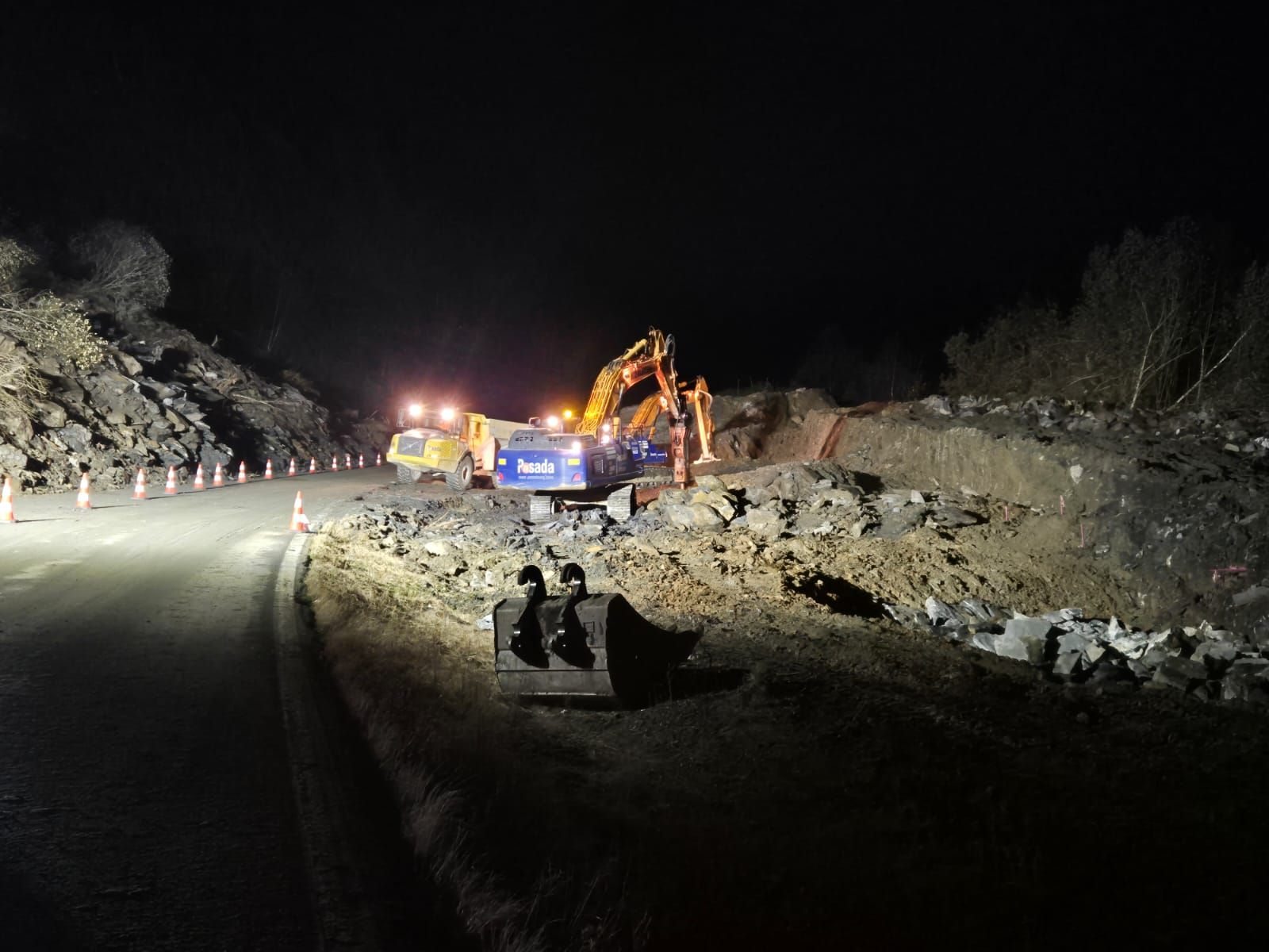 Así trabajan para abrir paso en Huerna tras el Argayo