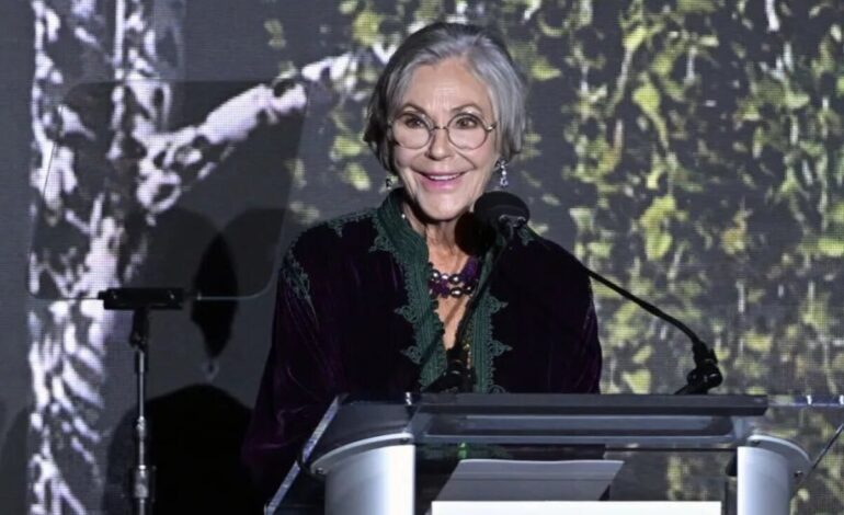 Quién es Alice Walton, la mujer más rica del mundo, según Forbes