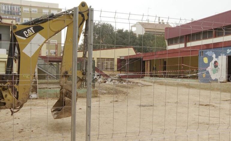 Una pala excavadora puede estar detrás del accidente en el colegio de Massanassa