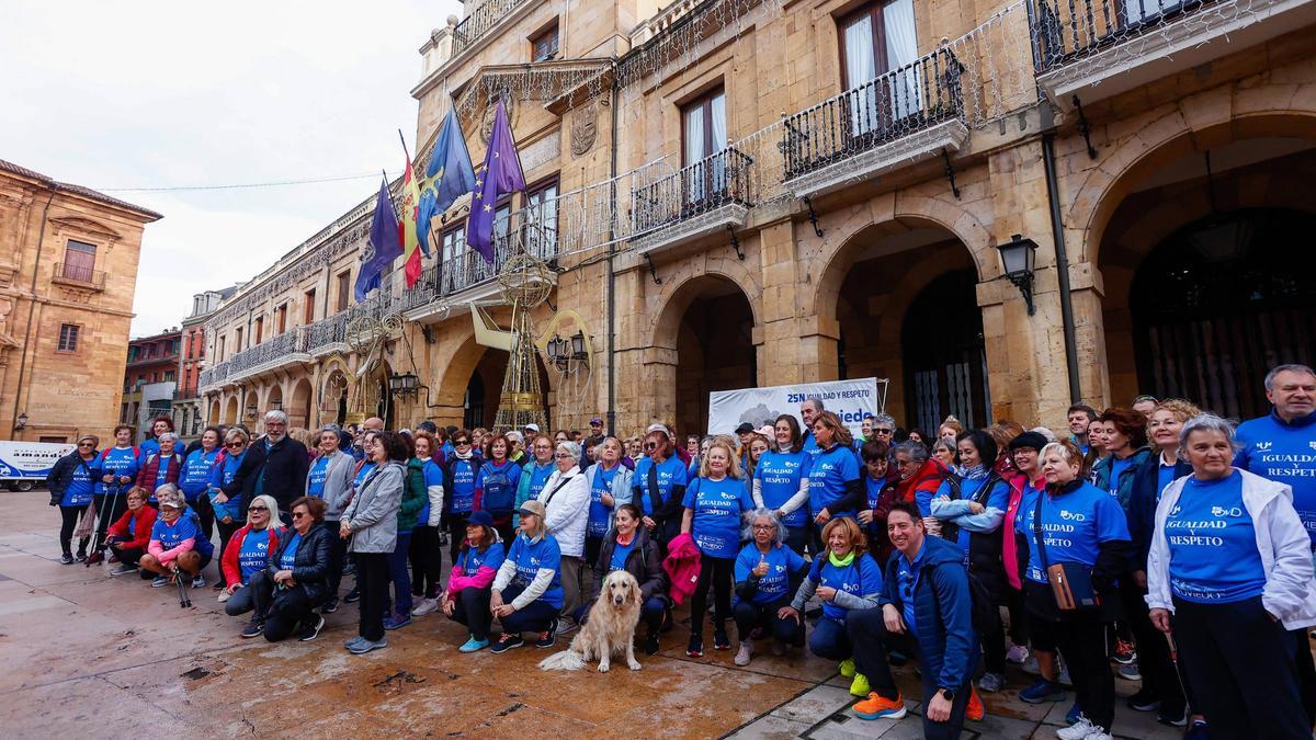 25N ASTURIAS | Más de doscientas personas corren en Oviedo para poner «fin a la violencia contra la mujer»