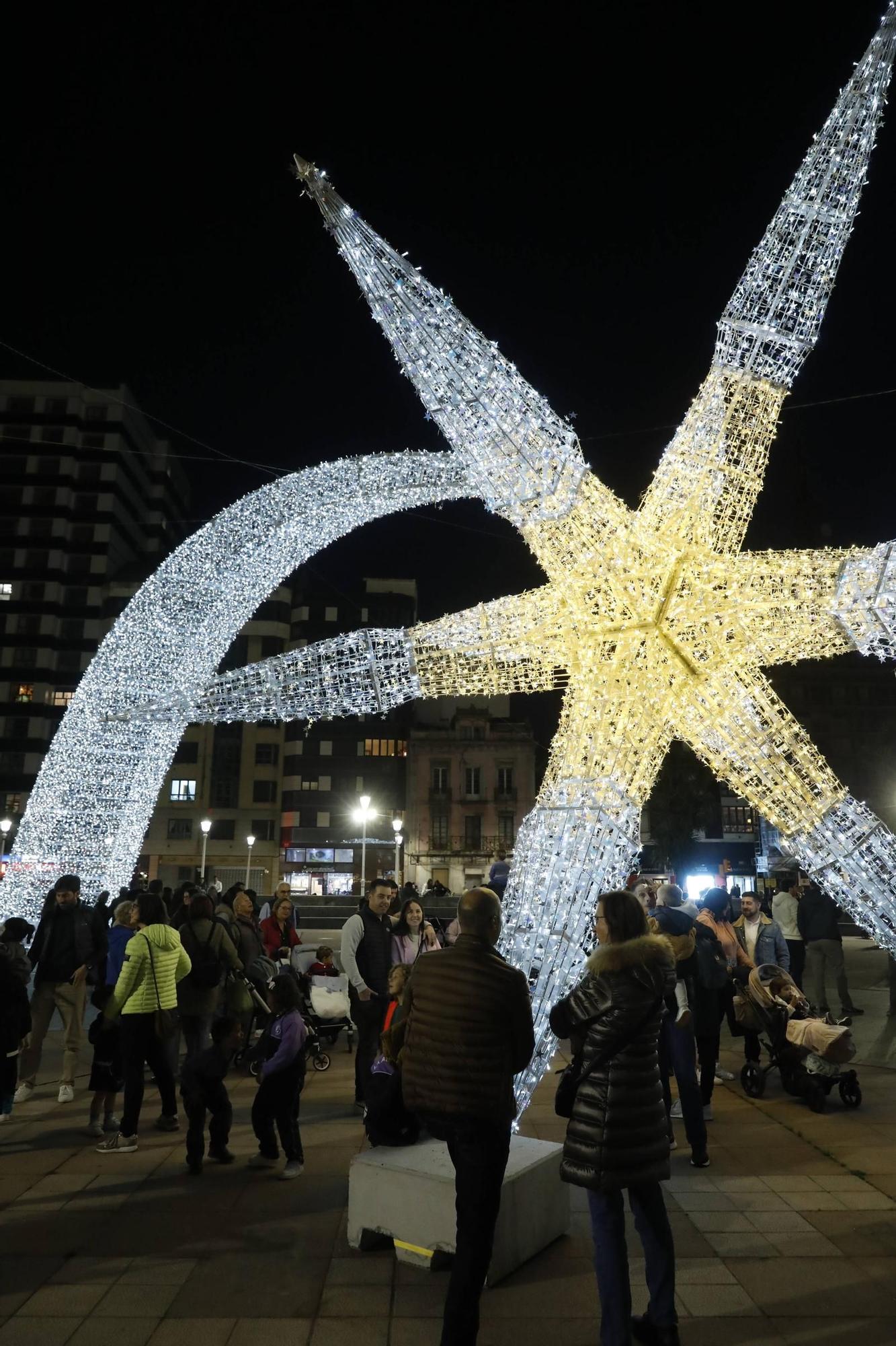 Así fue el encendido del alumbrado navideño de Gijón