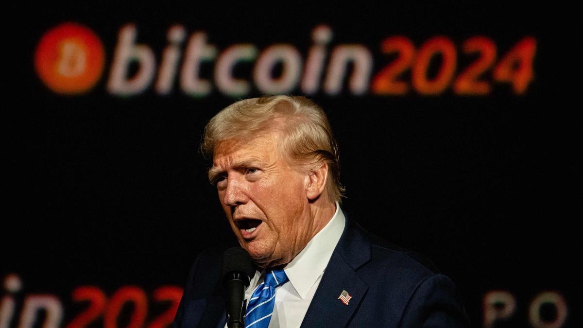 la industria de las criptomonedas corteja a Trump para entrar en su gobierno