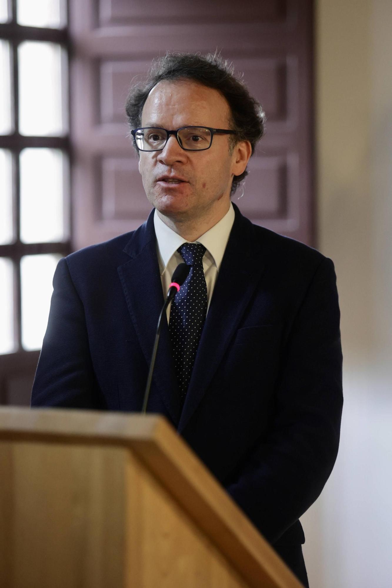 Exposición del documento fundacional del monasterio de San Salvador de Cornellana