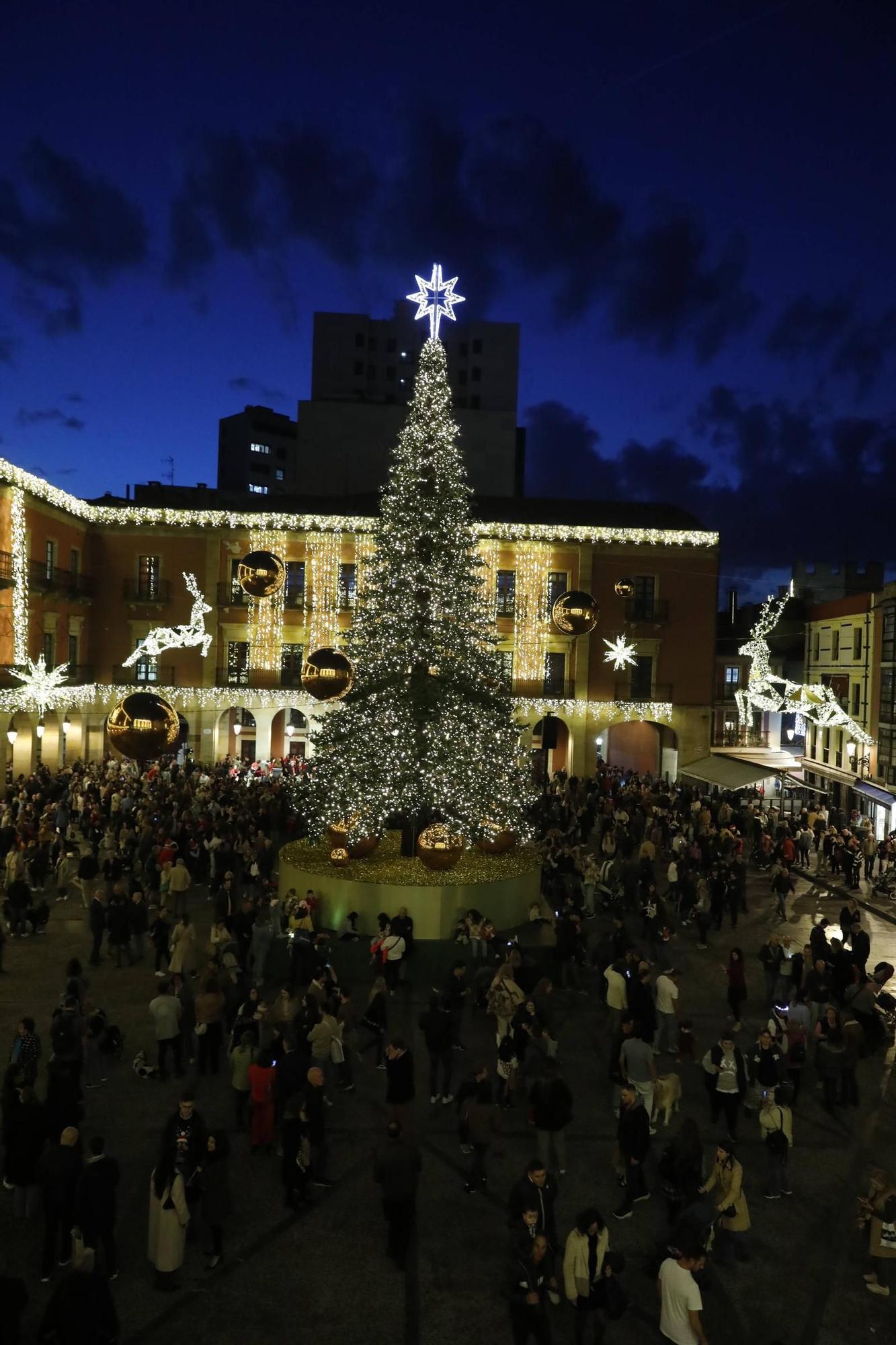 Así fue el encendido del alumbrado navideño de Gijón