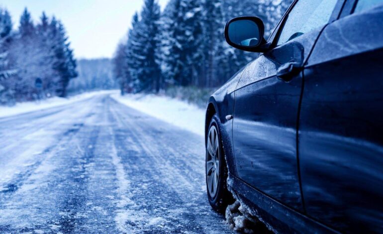 Las medidas que la DGT considera imprescindibles cuando la nieve afecta a las carreteras