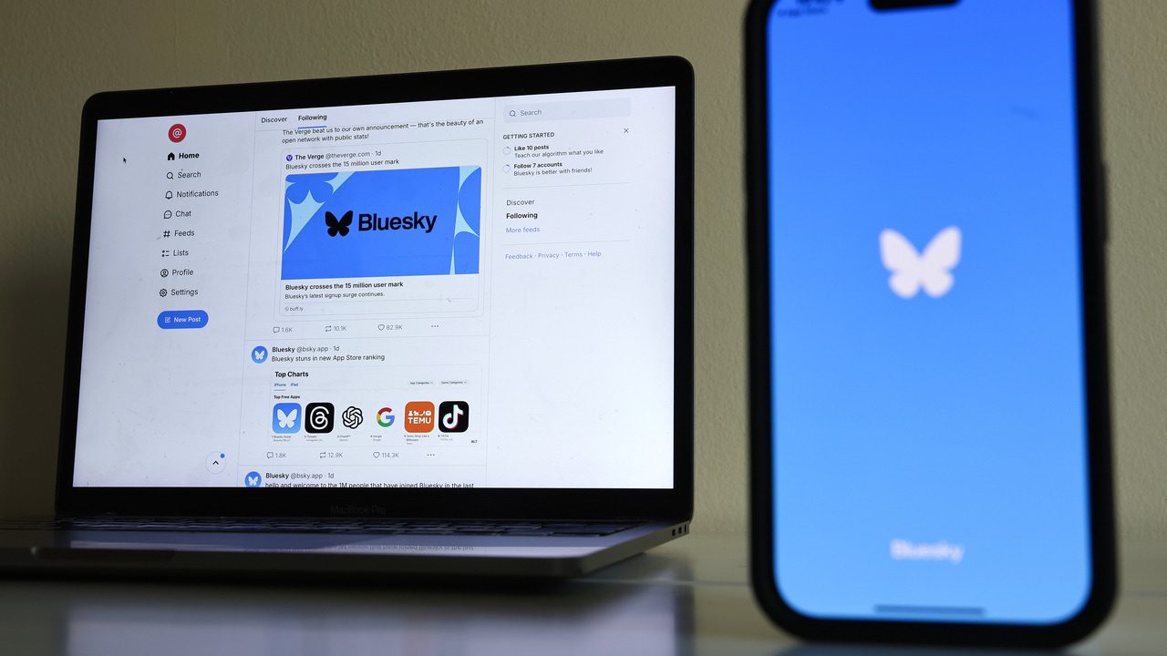 Qué es Bluesky, la red social que crece tras el descontento de usuarios de X