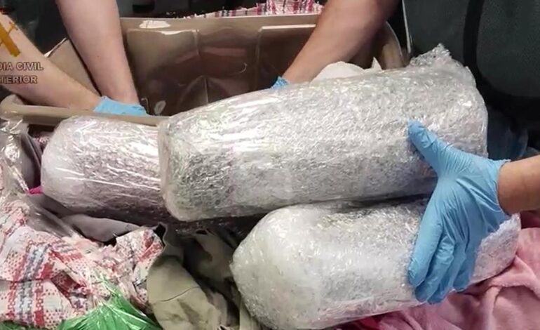 NARCOS BOLIVIA AEROPUERTO | Cae una importante red de narcos bolivianos: 15 kilos de MDMA en el aeropuerto de Madrid