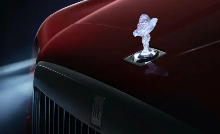 Lo que pasa cuando a un Rolls-Royce le quieres robar el ‘espíritu del éxtasis’