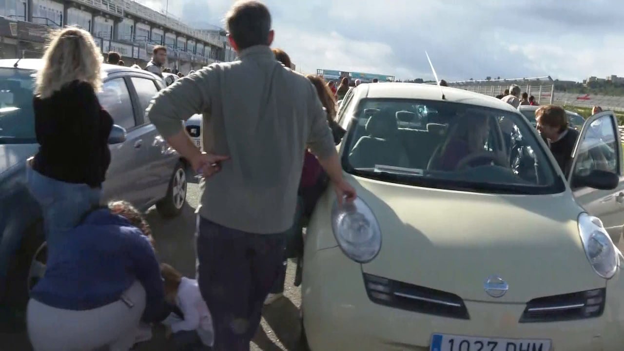 Estrellas del deporte del motor unidas para donar más de 80 coches