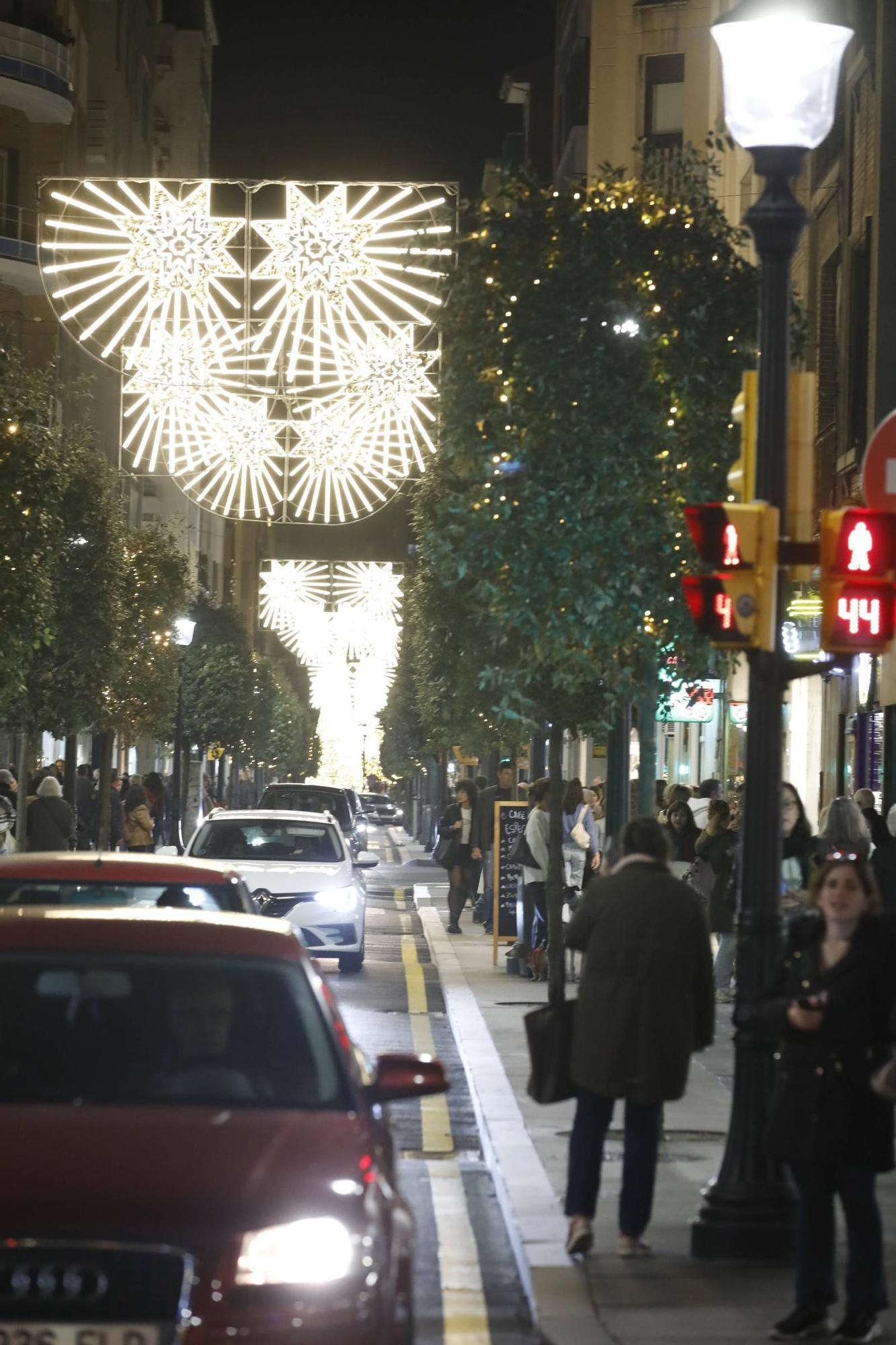 Así fue el encendido del alumbrado navideño de Gijón