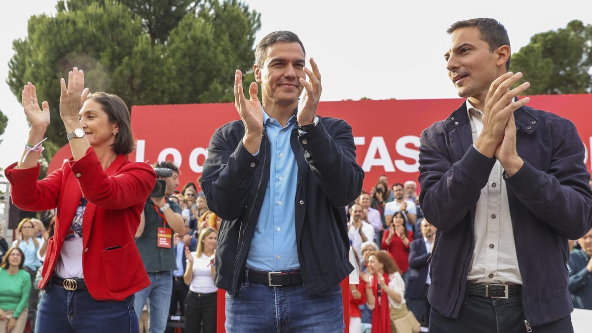 Juan Lobato acusa al PP de enredar con “bulos” para “evitar que se hable” del novio de Ayuso