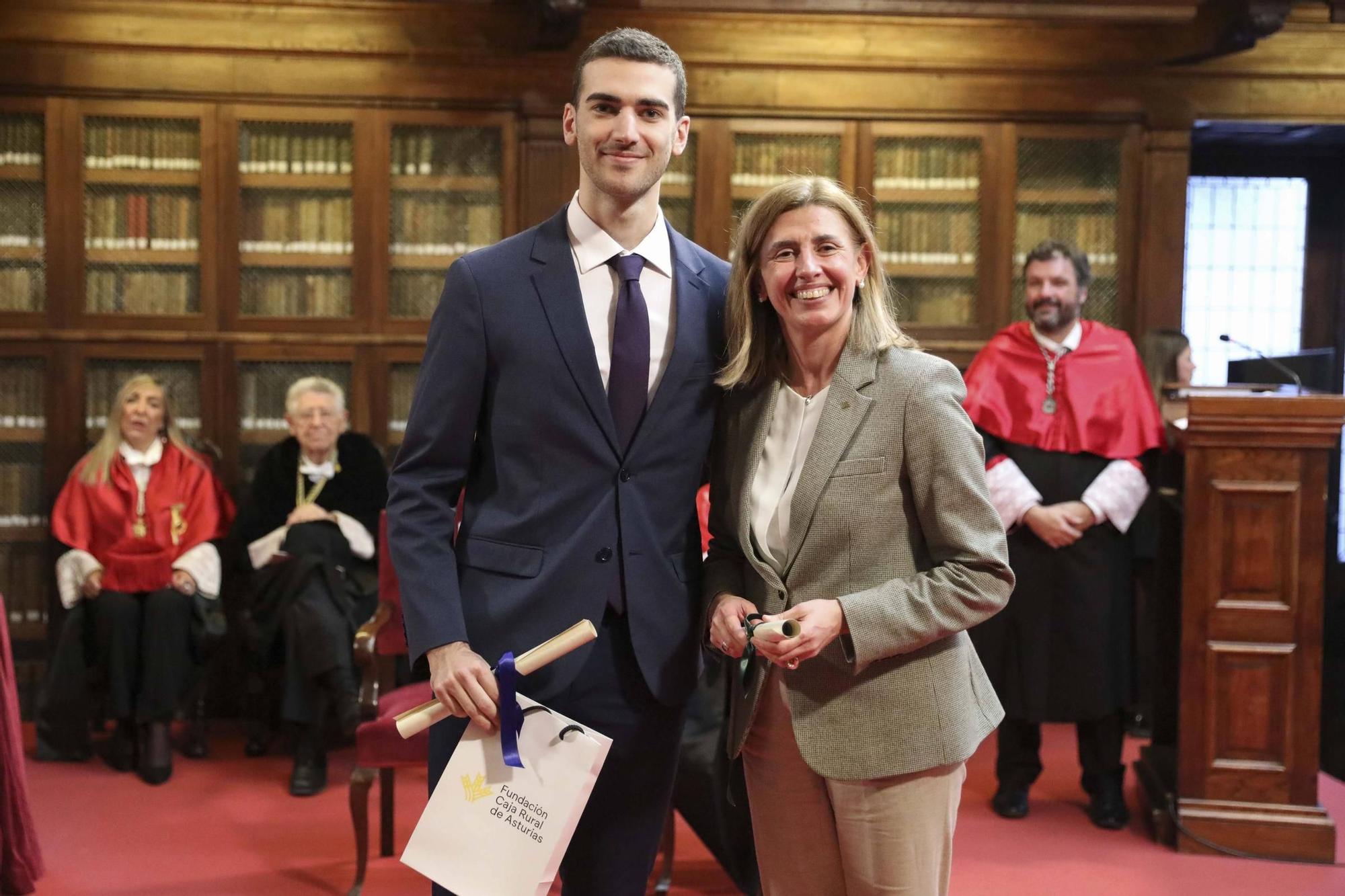 En imágenes: Así fue la entrega de premios a los mejores expedientes de la Universidad de Oviedo 2024