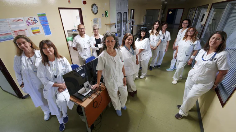 Los miembros de la unidad de quemados del Hospital de Getafe trabajan en estrecha y eficiente coordinación para sacar adelante a los pacientes que permanecen en riesgo durante semanas.