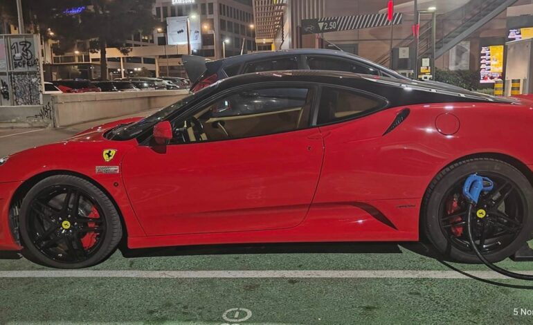 El pequeño detalle por el que este Ferrari F430 ha desatado toda una polémica en redes