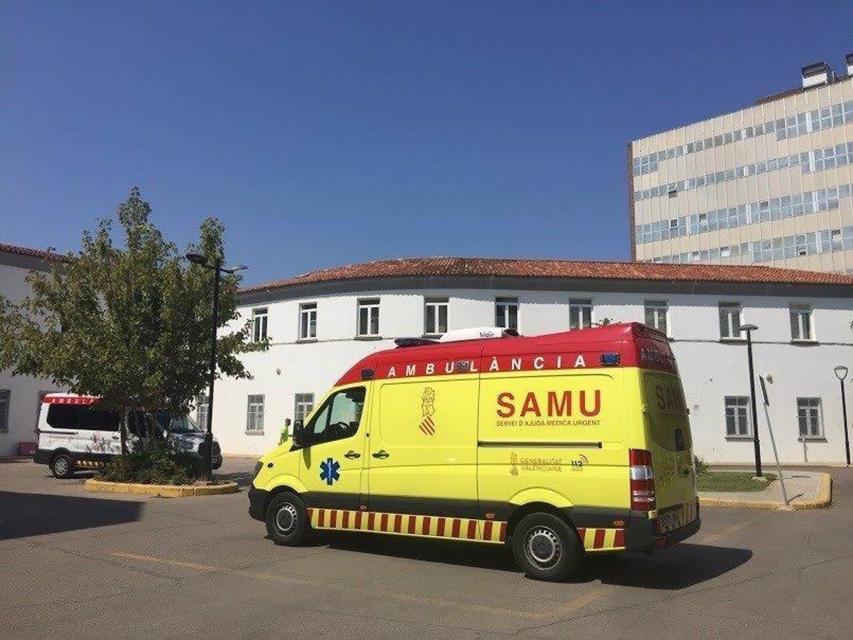 Herido un trabajador tras caer de unos cuatro metros en un local comercial en obras de Castelló