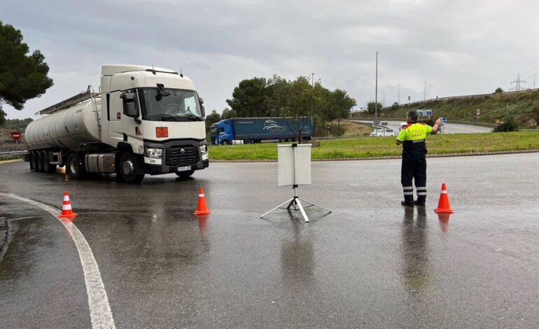 Cortes en 12 vías, entre ellas la AP-7, por las restricciones en la movilidad