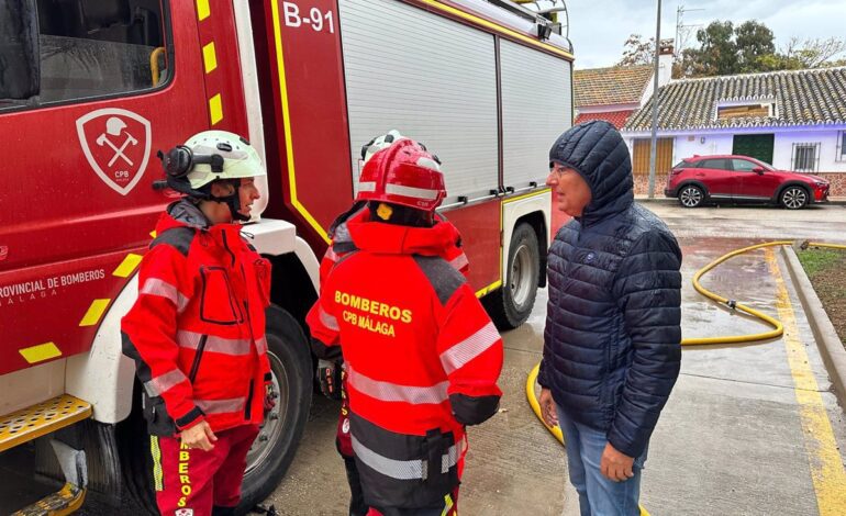 Bomberos de Diputación de Málaga realizan 30 intervenciones en la provincia y duplican efectivos en tres parques