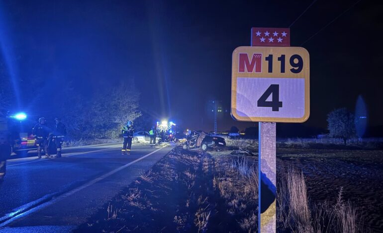 Un choque entre tres turismos en la M-119 deja dos heridos graves en Camarma de Esteruelas