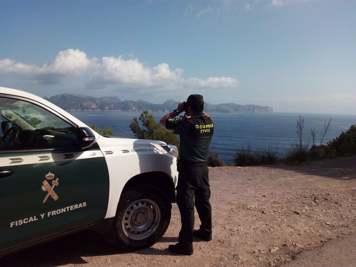 Interceptada una nueva patera con 24 migrantes a bordo en aguas próximas a Formentera