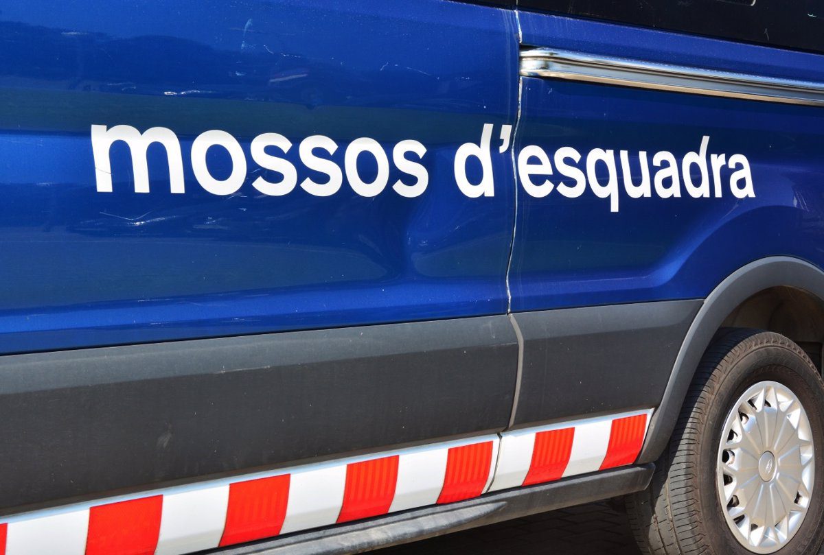 Los Mossos investigan un tiroteo sin heridos cerca del Mercat de Sants de Barcelona