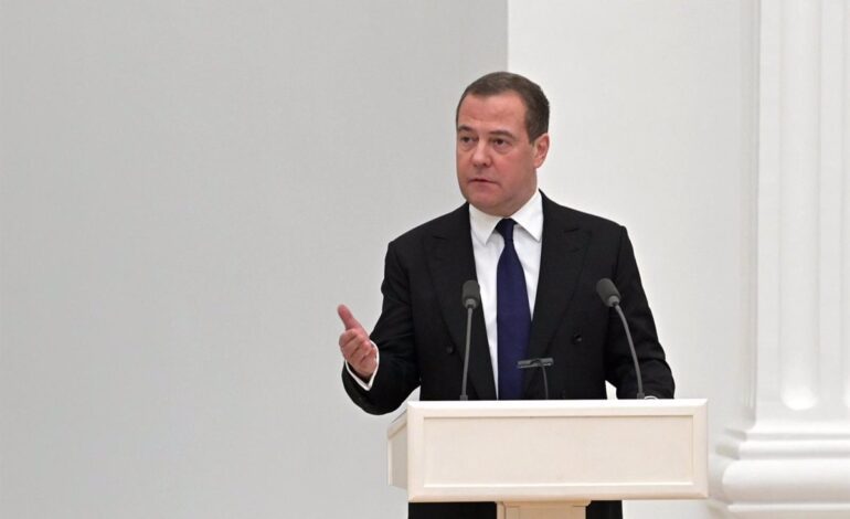 Medvedev afirma que la invasión de Ucrania terminará «si la OTAN deja de alimentar la guerra»