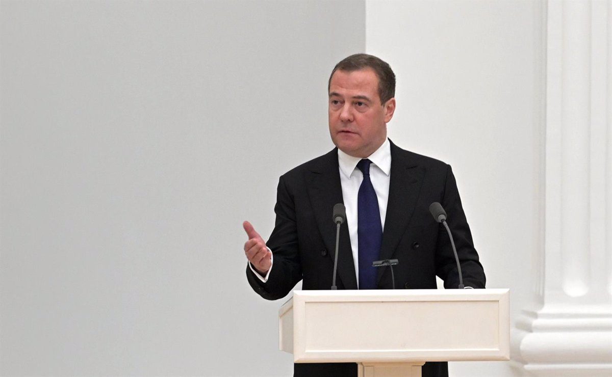 Medvedev afirma que la invasión de Ucrania terminará «si la OTAN deja de alimentar la guerra»