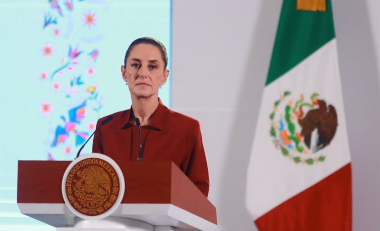 La presidenta de México se reunirá con familiares de los normalistas de Ayotzinapa a principios de diciembre