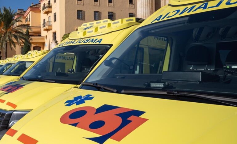 Cuatro evacuados al hospital tras volcar un vehículo en Pizarra (Málaga)