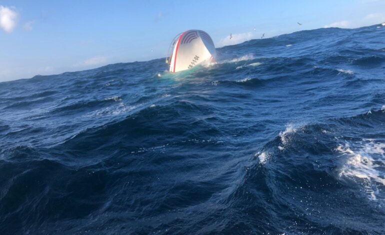 Rescatan a los cuatro tripulantes de un pesquero hundido en Cedeira (A Coruña) tras sufrir una vía de agua