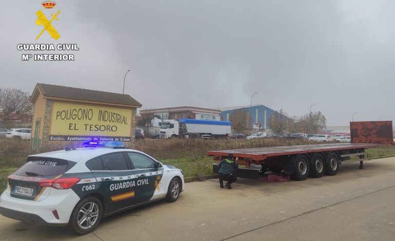 Investigan al dueño de un desguace irregular de Valencia de Don Juan (León) por tener un trabajador sin contrato