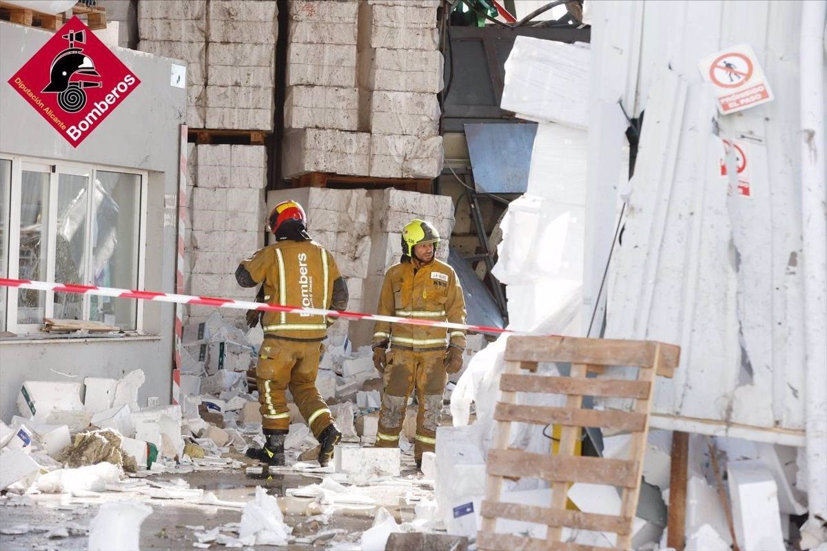 La explosión en una fábrica en Ibi (Alicante) deja tres fallecidos y siete heridos