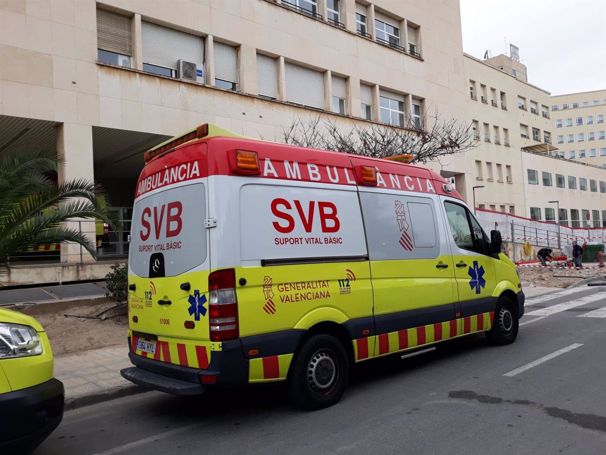 Muere un hombre en un accidente entre un coche y una moto en la A-70 en Alicante