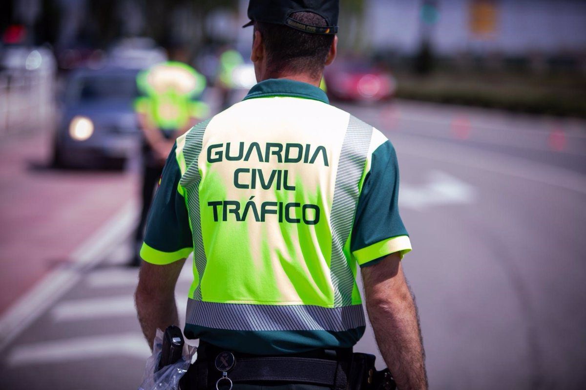 Un fallecido en una colisión entre una furgoneta y un coche en Otura (Granada)